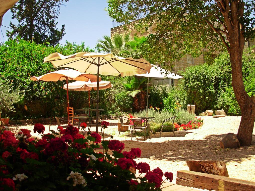 The Little House In Bakah Hotel Jerusalem Exterior photo