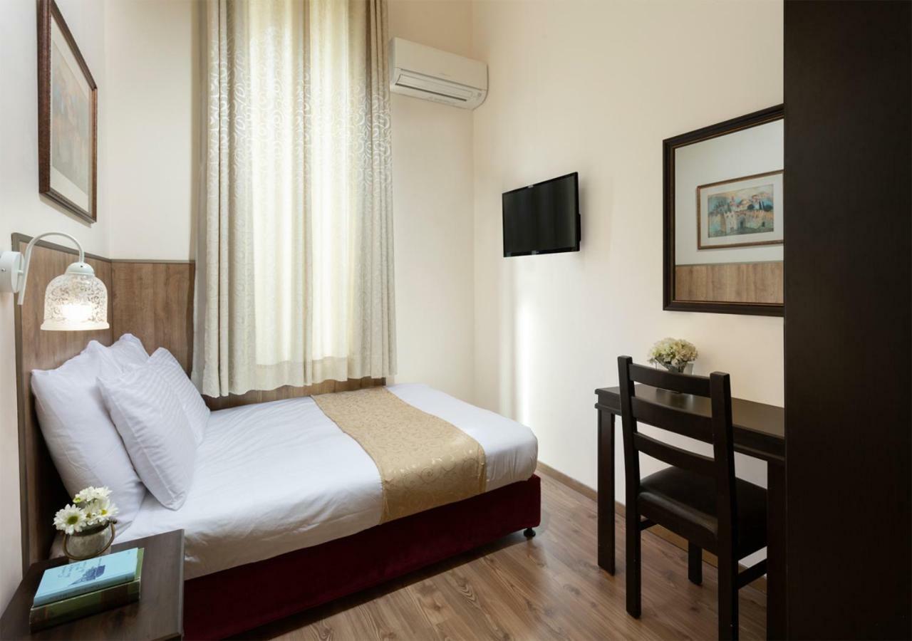 The Little House In Bakah Hotel Jerusalem Exterior photo